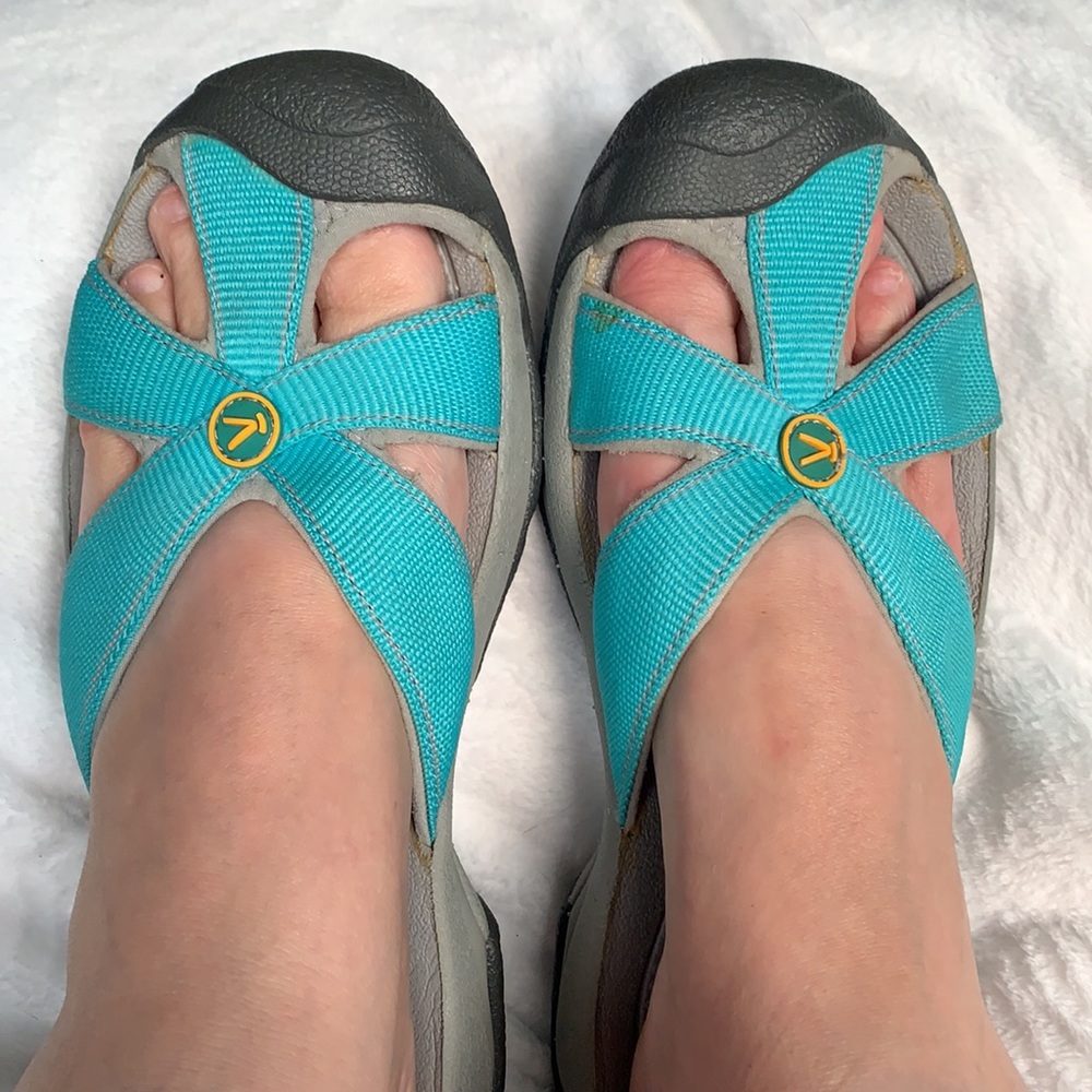 Keen Bail Sandals Blue and Gray Size 6